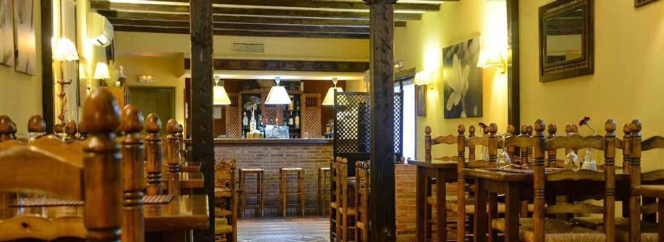 Hostal Rural Moratin Pastrana Esterno foto