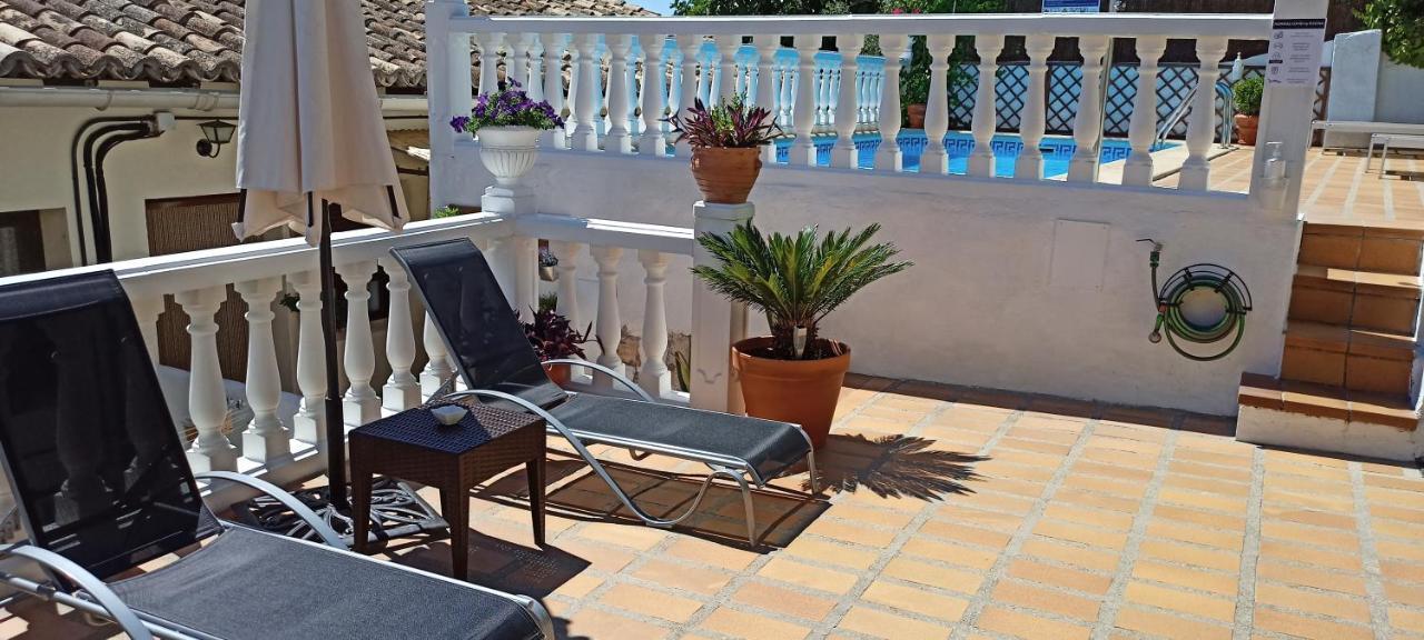 Hostal Rural Moratin Pastrana Esterno foto