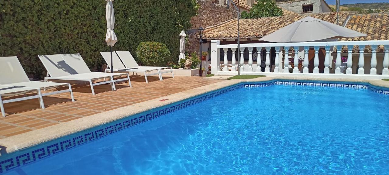 Hostal Rural Moratin Pastrana Esterno foto