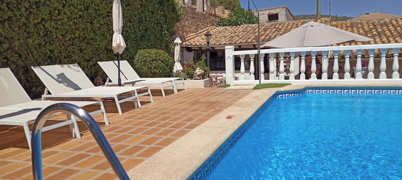Hostal Rural Moratin Pastrana Esterno foto