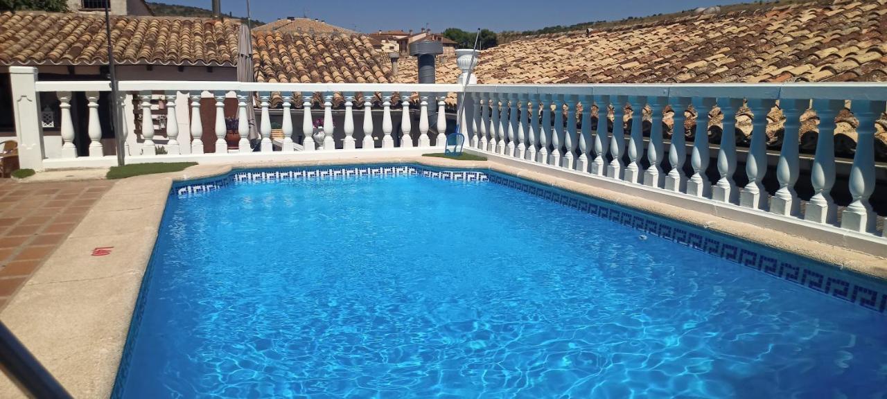 Hostal Rural Moratin Pastrana Esterno foto